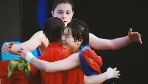 德瑞克·基特在季后赛对阵运动家时完成神级“翻转接传（The Flip）”，拯救洋基